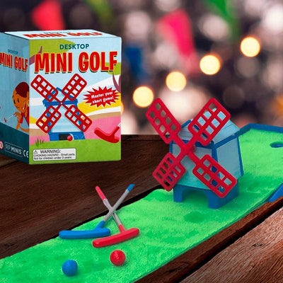 Desktop Mini Golf: Master your short game!