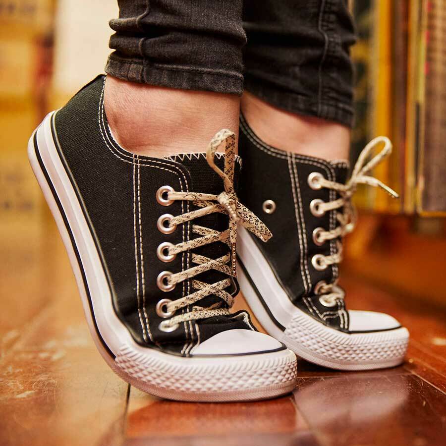 Bibliophile Bookworm Shoelaces - Cute Laces