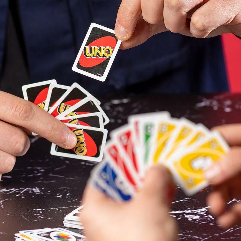 World's Smallest Uno Card Game - Super Impulse