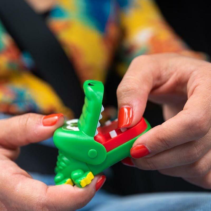 World's Smallest Crocodile Dentist - Super Impulse